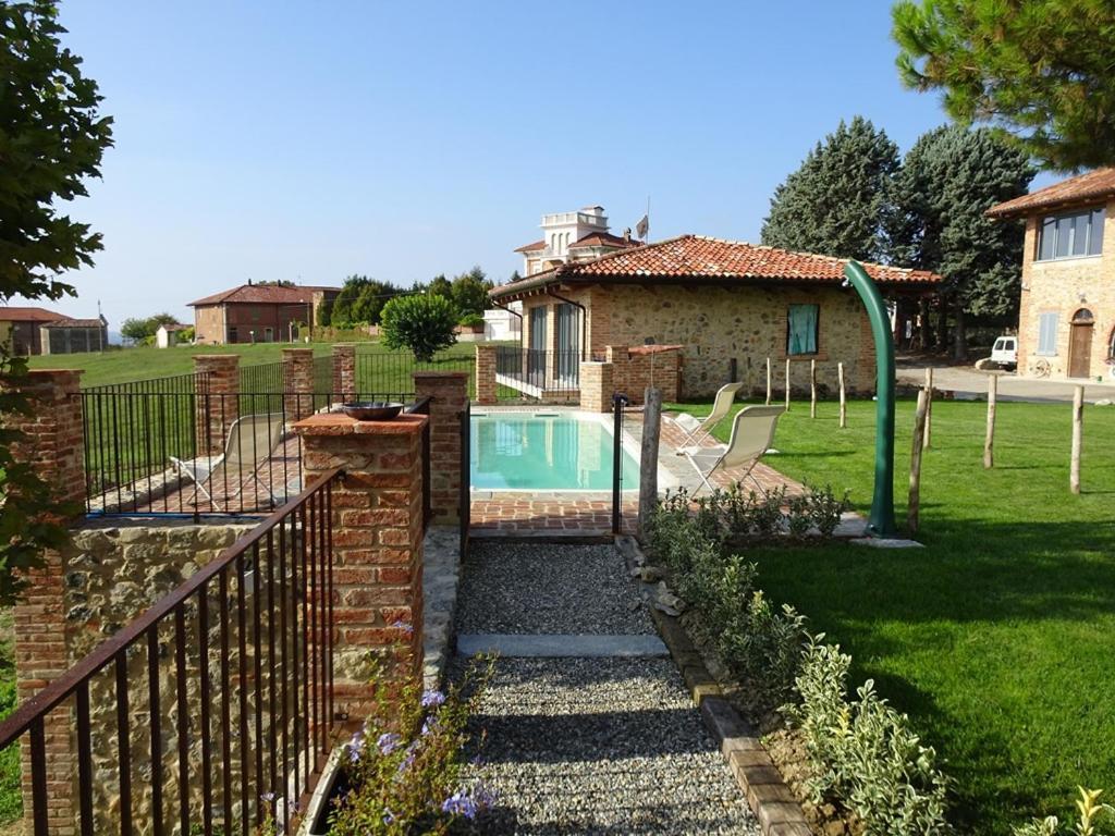 Azienda Agricola Garoglio Davide Alfiano Natta Bagian luar foto